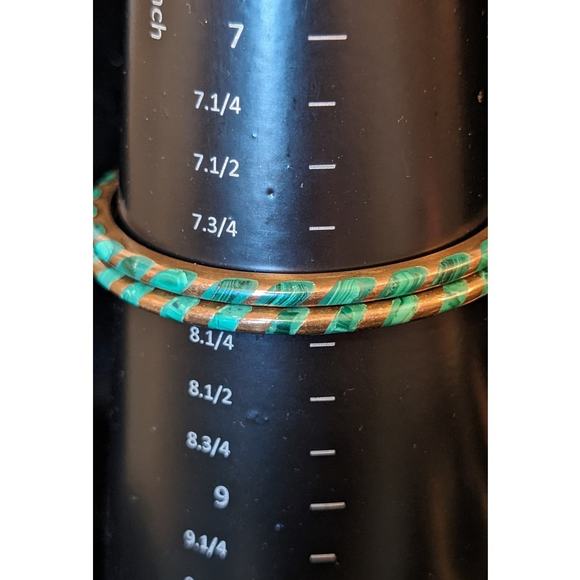 Vintage Thin Malachite Inlaid Brass Metal Bangle Bracelet Set of Two - Picture 6 of 6